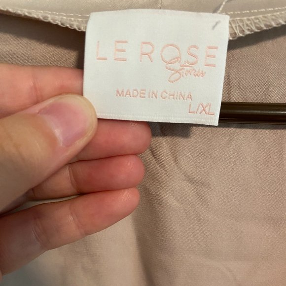 Le Rose Stories Lauren Lace Satin Robe - EUC - Picture 3 of 3